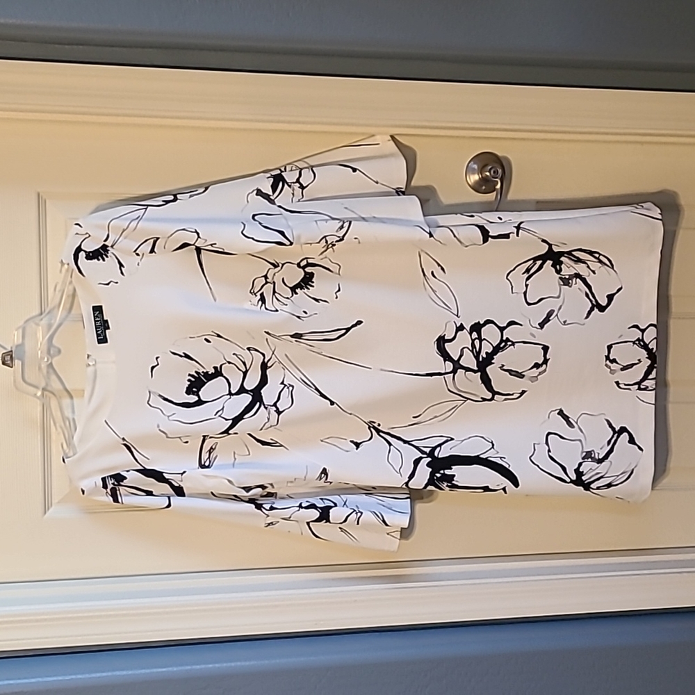 Ralph Lauren size 10 off white with black flowers